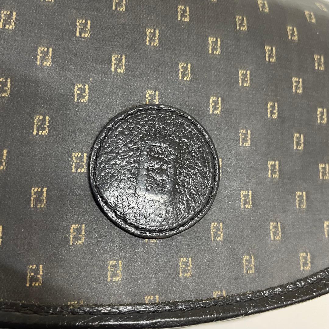 FENDI フェンディ vintage ヴィンテージ ショルダー ロゴ