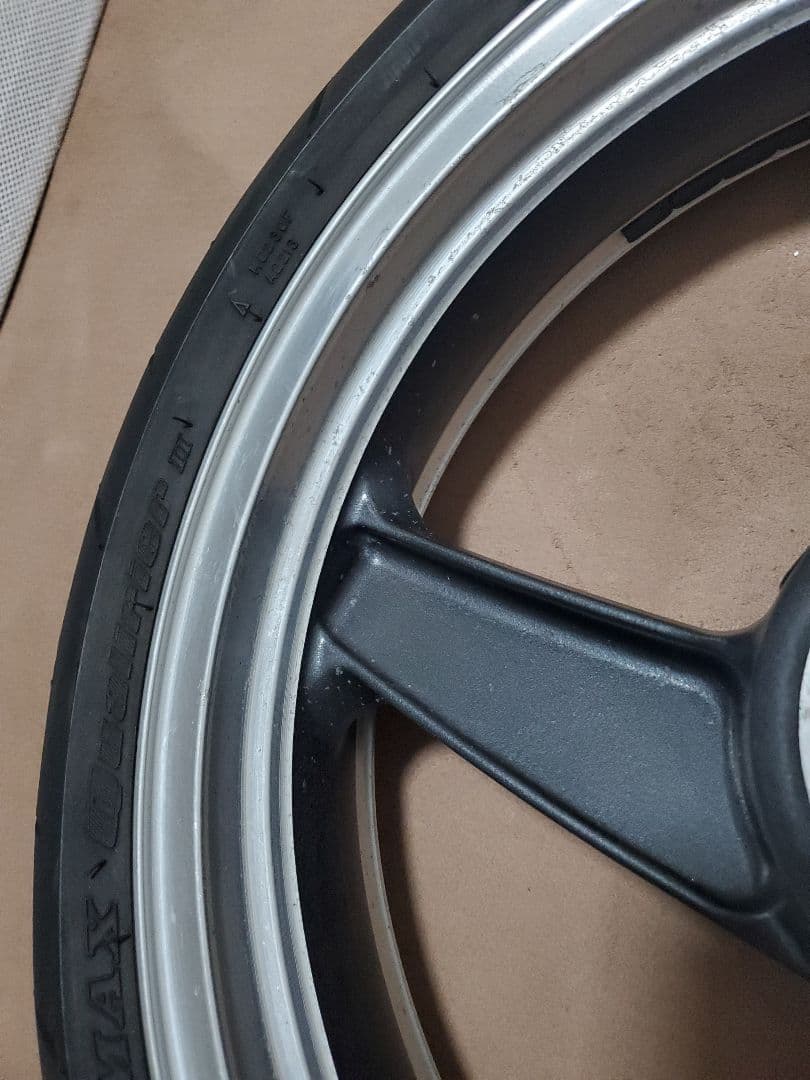 ZZR1100D フロントホイール