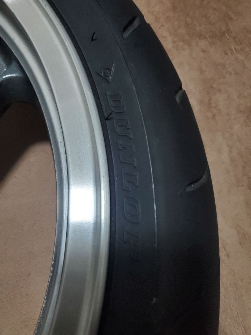 ZZR1100D フロントホイール