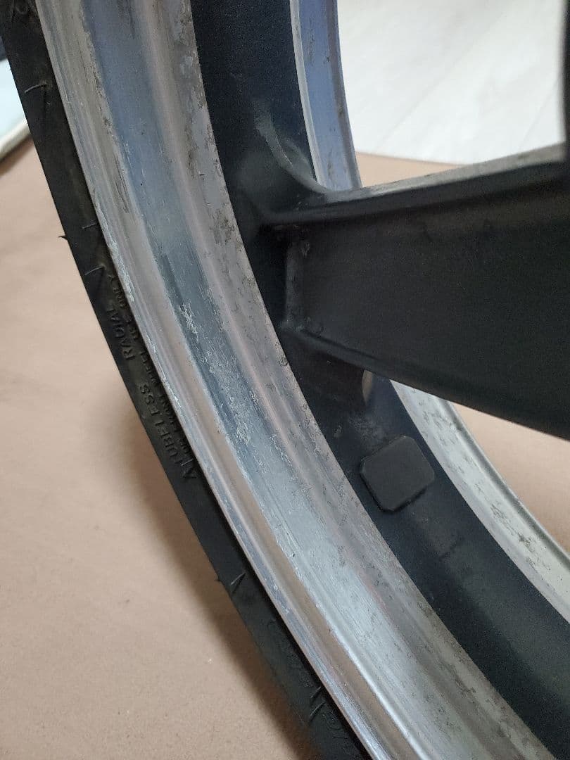 ZZR1100D フロントホイール