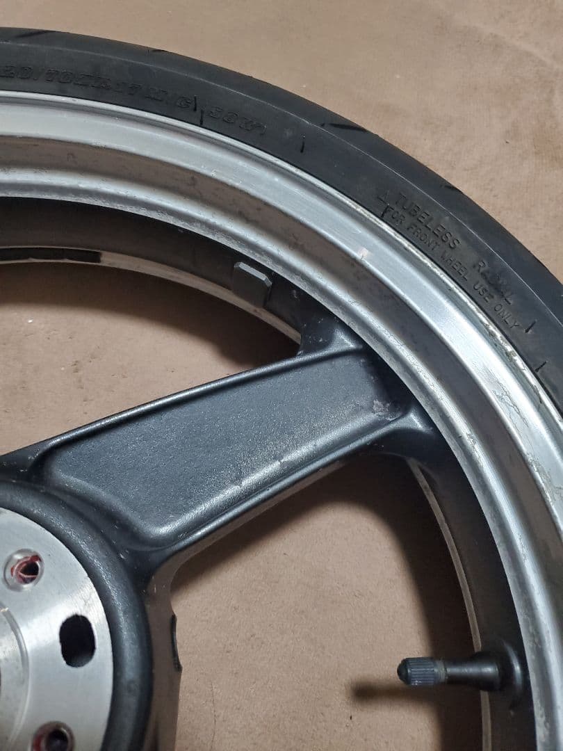 ZZR1100D フロントホイール