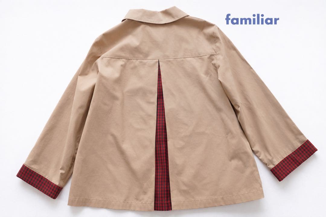 未使用に近い ファミリア familiar 上着　ブルゾン　ジャケット 130㎝