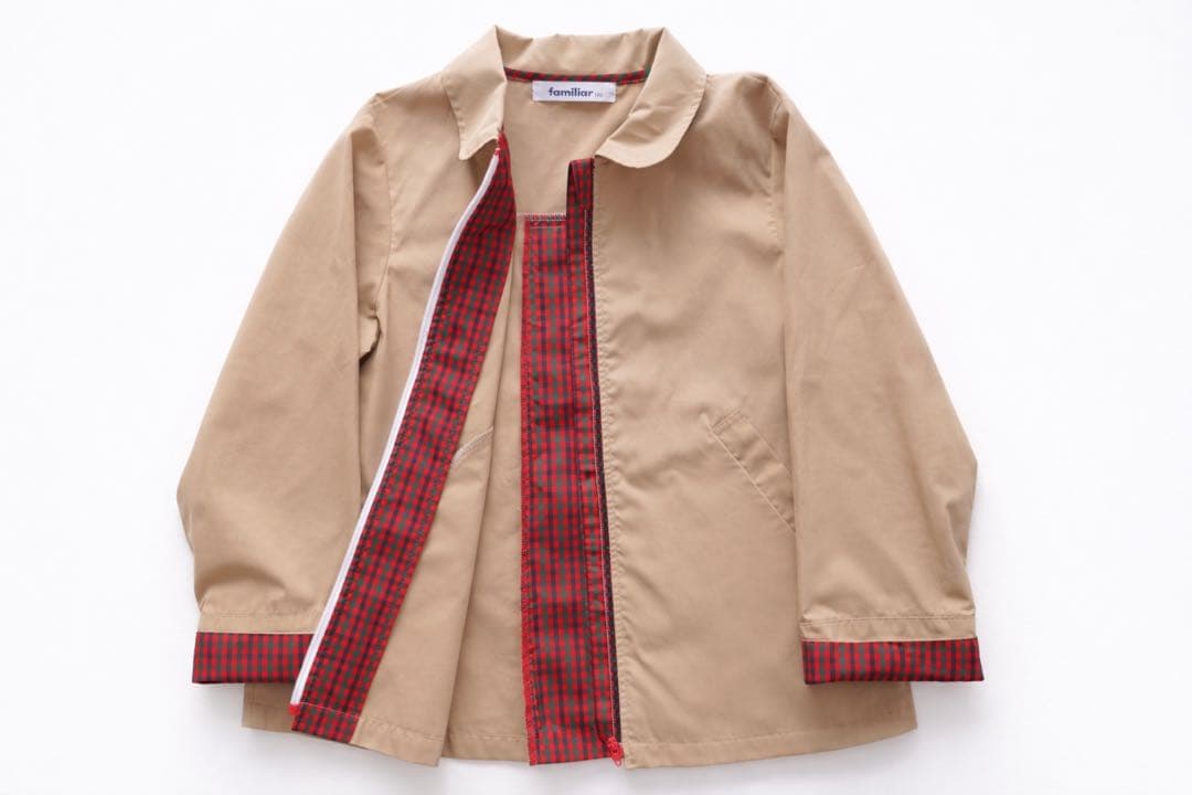 未使用に近い ファミリア familiar 上着　ブルゾン　ジャケット 130㎝