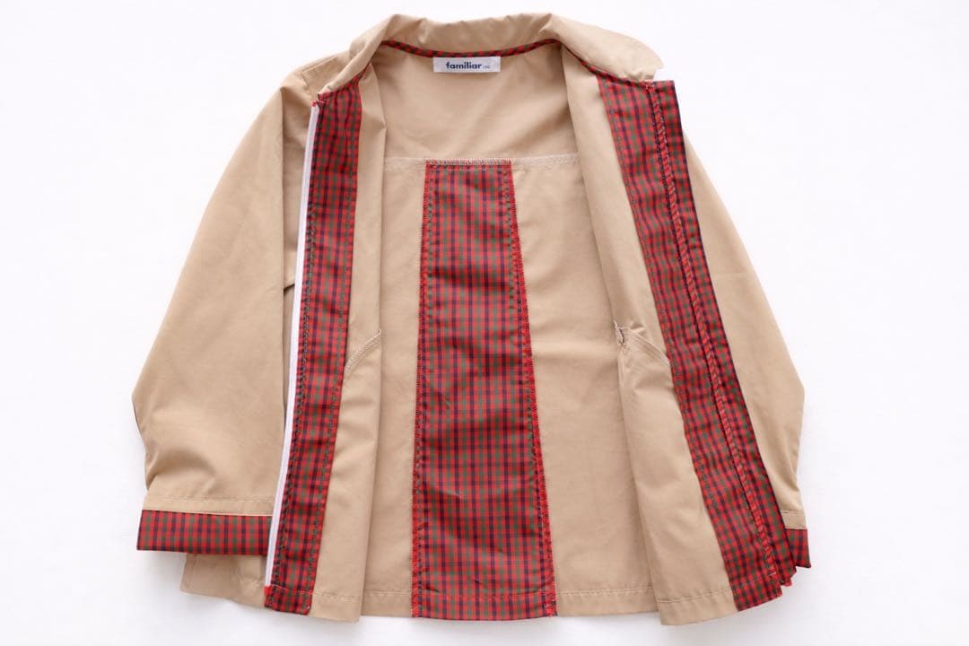 未使用に近い ファミリア familiar 上着　ブルゾン　ジャケット 130㎝