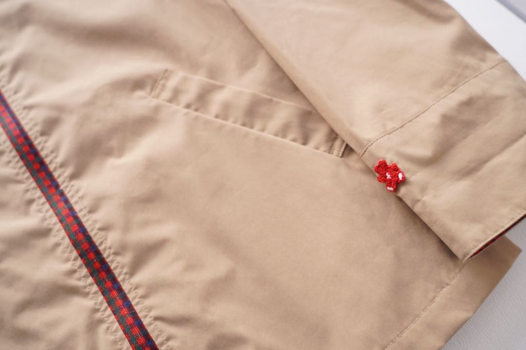 未使用に近い ファミリア familiar 上着　ブルゾン　ジャケット 130㎝