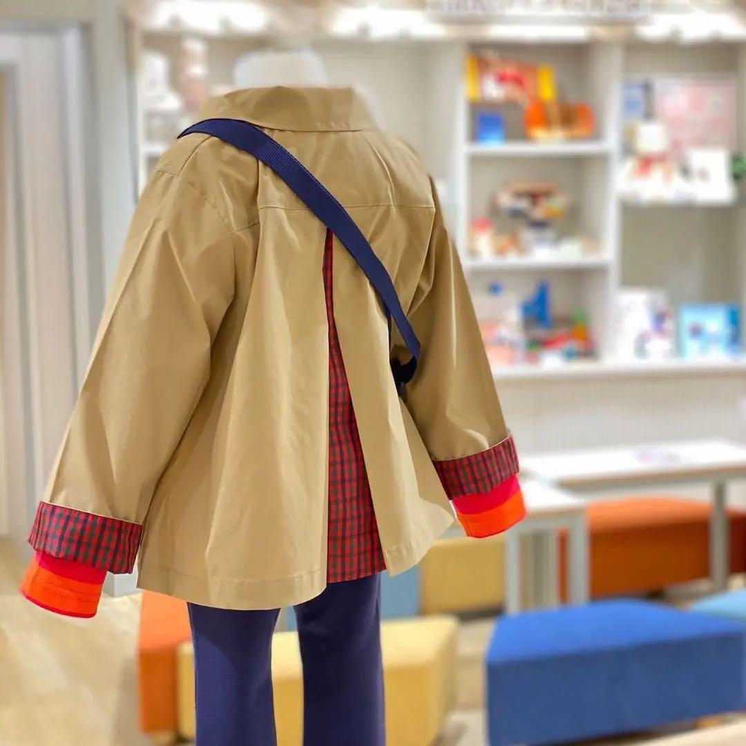 未使用に近い ファミリア familiar 上着　ブルゾン　ジャケット 130㎝