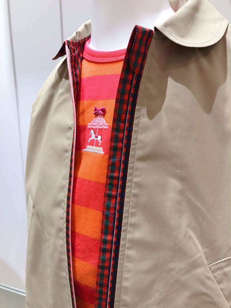 未使用に近い ファミリア familiar 上着　ブルゾン　ジャケット 130㎝