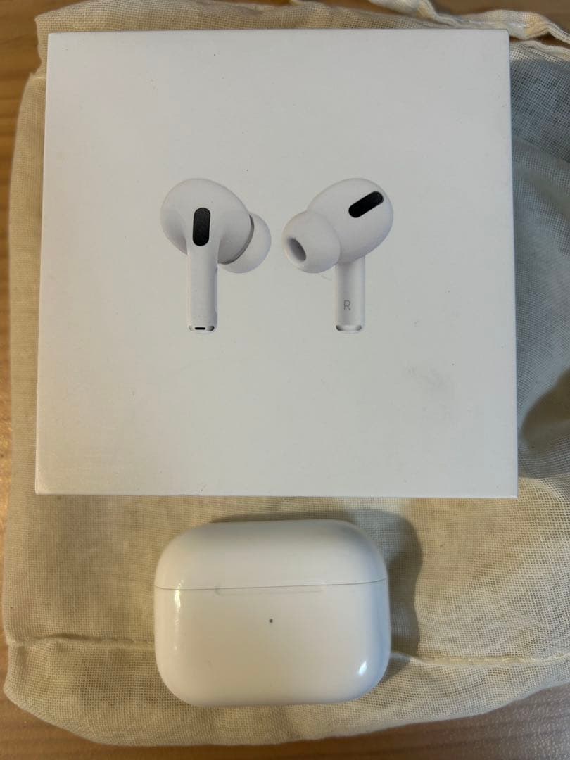 AirPods Pro 第一世代　ワイヤレス充電ケース付き