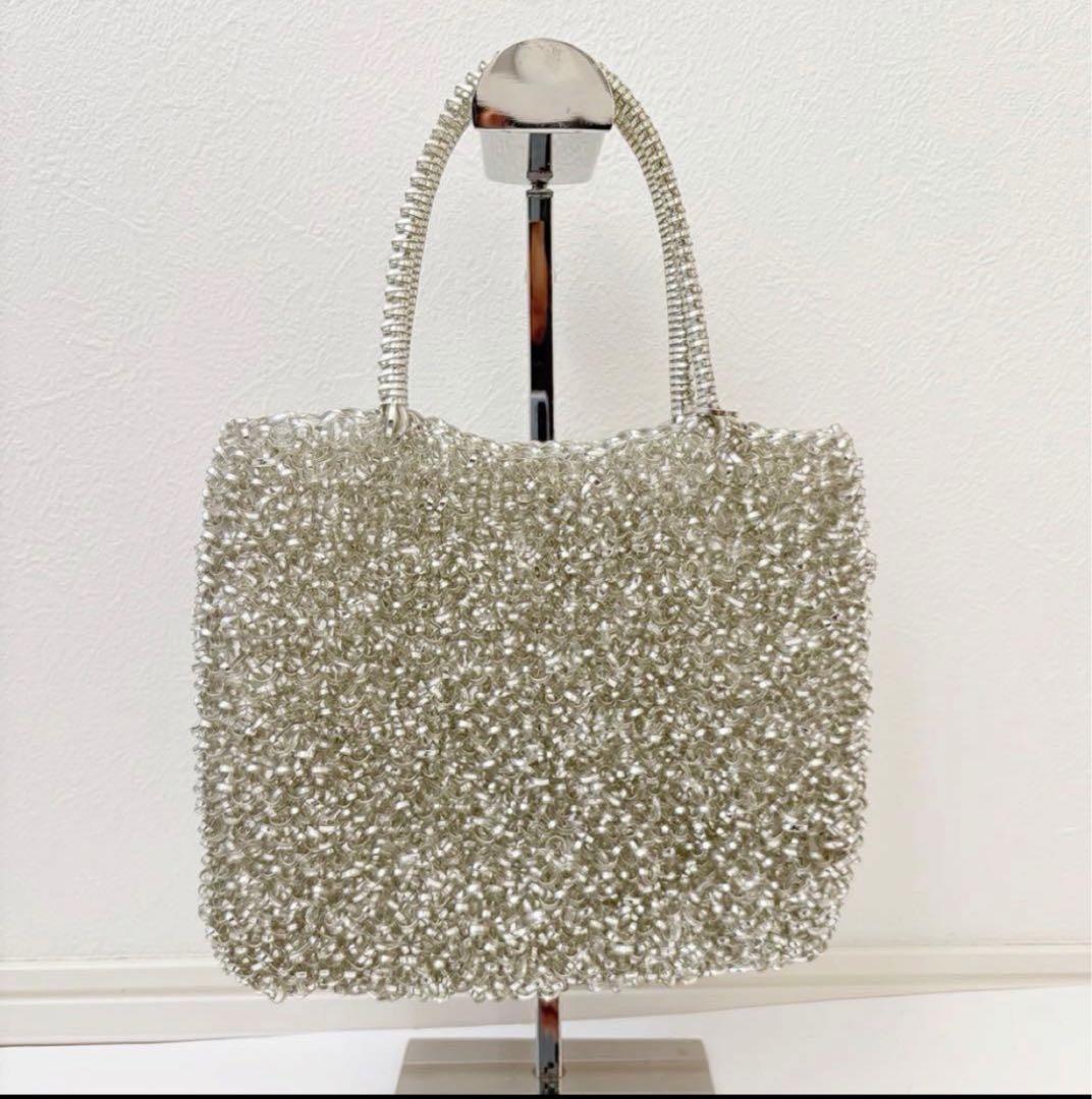 アンテプリマ　スタンダードスクエア　ミディアム　シルバー、インナーポーチ付き