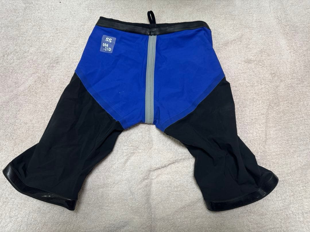 【値下げ】2021年購入　arena 競泳用　メンズ Topモデル　サイズXS