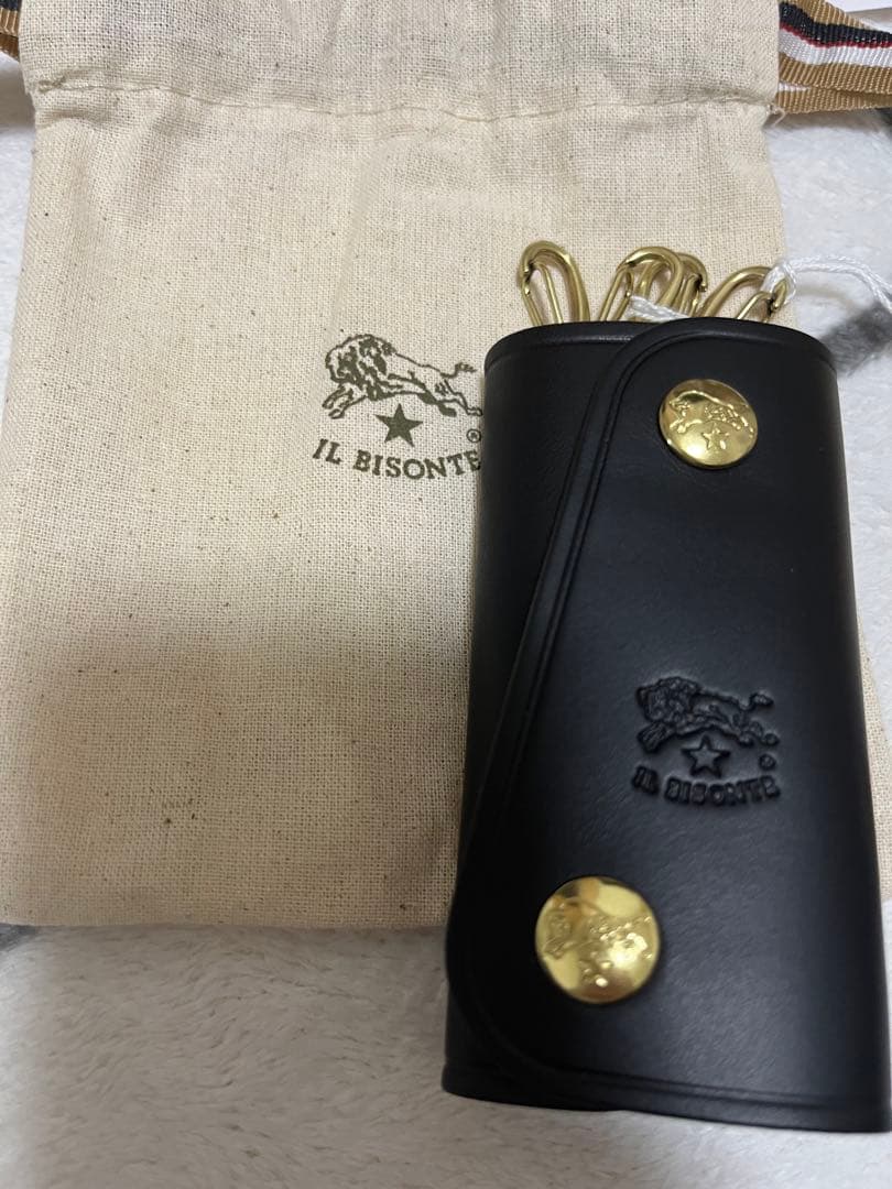 【新品】IL BISONTE ブラックキーケース