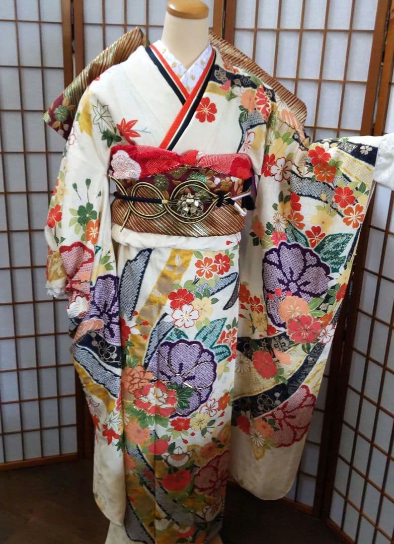 457❤迎春❤ 金通し　古典柄　正絹振袖8点フルセット　成人式卒業式謝恩会結婚式