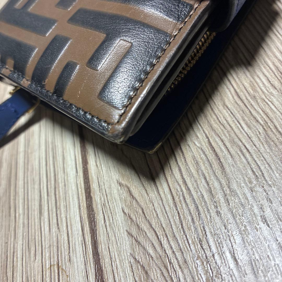 Fendi フェンディ　二つ折り財布 FFロゴ　ブラウン×ブルー　ゴールド金具
