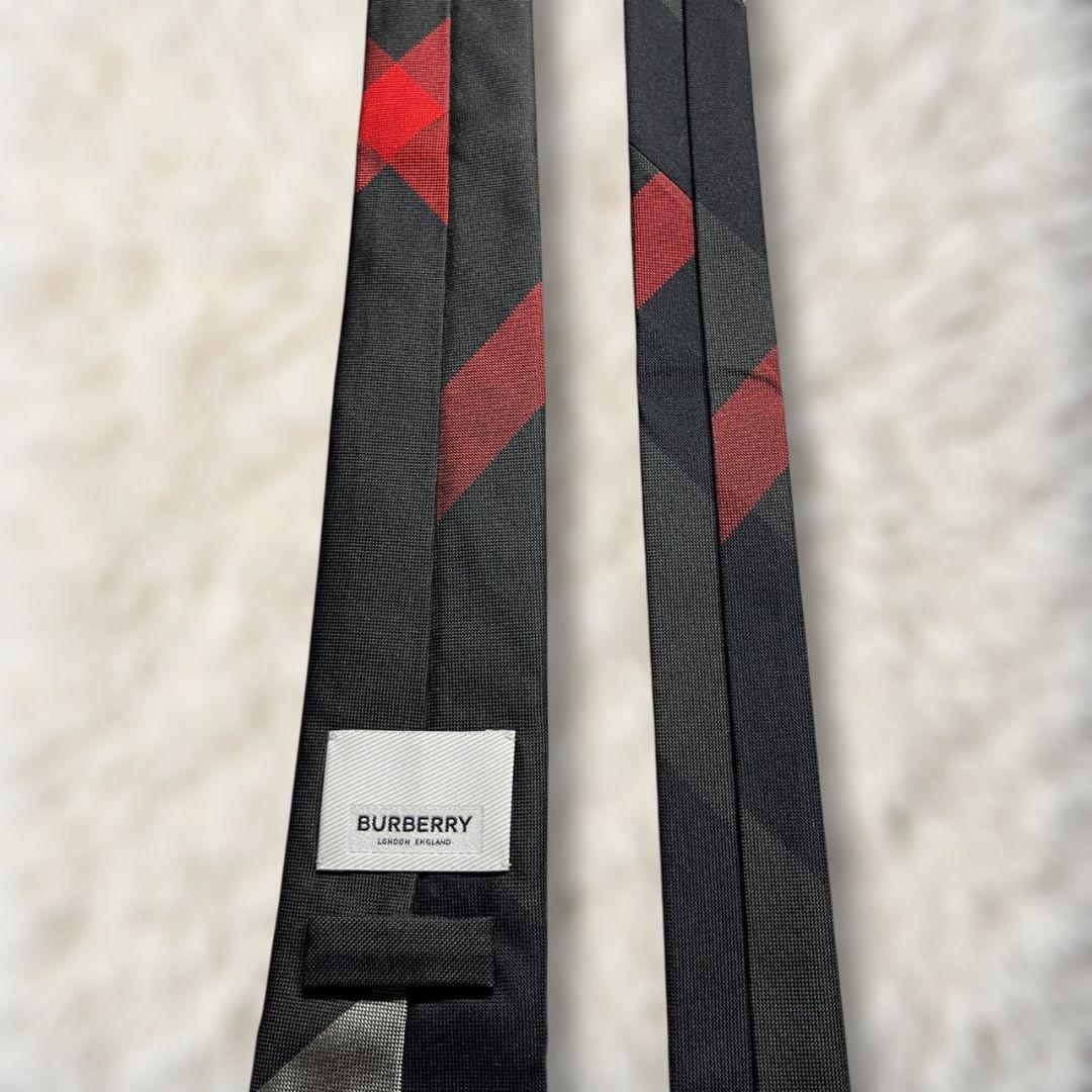 【未使用級✨】現行 バーバリー ジャイアントチェック柄 黒灰赤 ジャガード 細身
