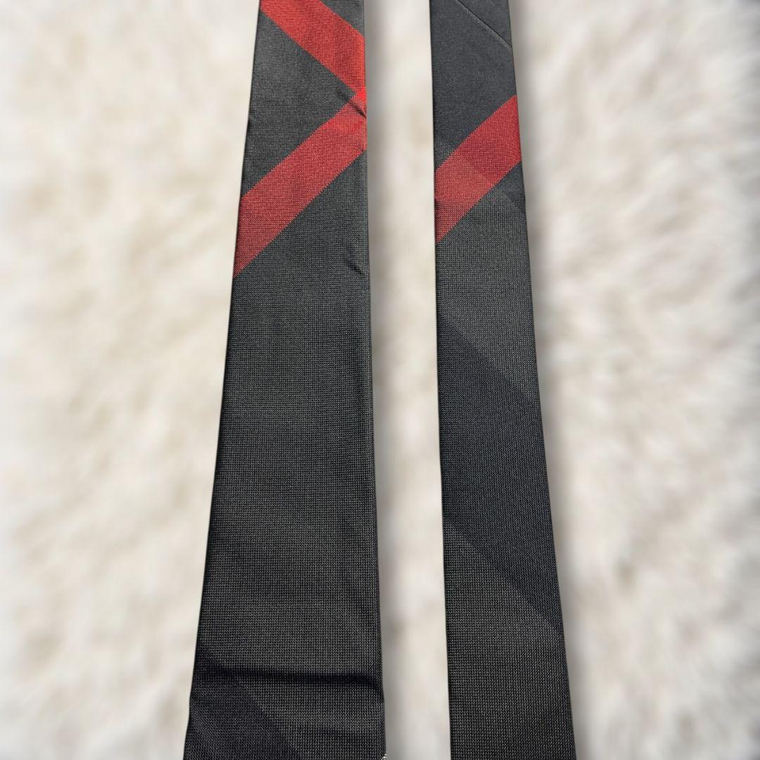 【未使用級✨】現行 バーバリー ジャイアントチェック柄 黒灰赤 ジャガード 細身