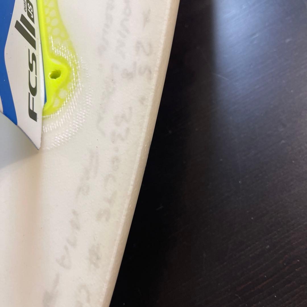 5.7 サーフボード　浮力有　1-DA 5フィンでバリバリ動く