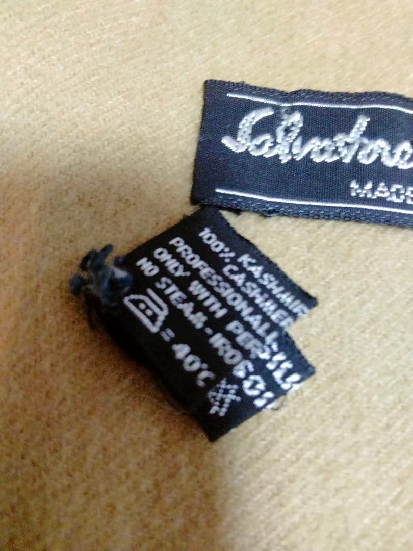 Salvatore Ferragamo シルク100％×カシミア100％マフラー