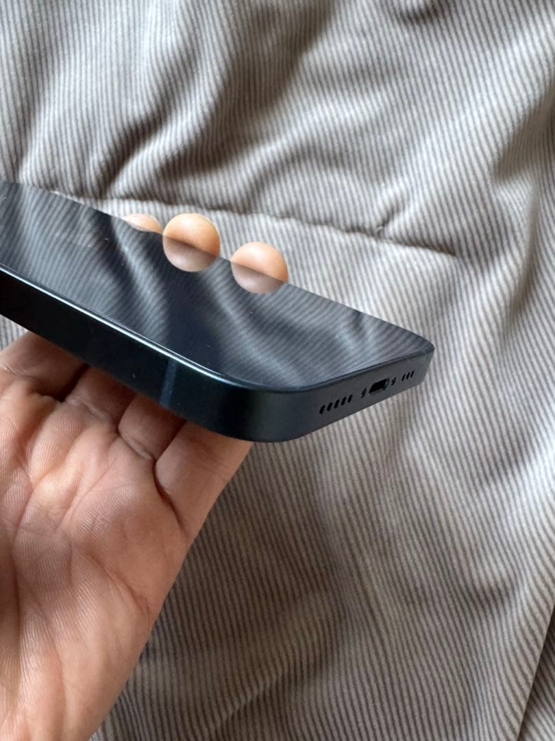 美品！無傷！　iPhone13 256G ミッドナイト