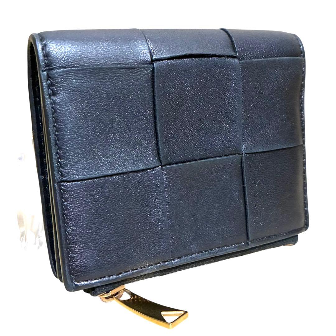 正規品　ボッテガヴェネタ　二つ折り財布　マキシイントレチャート　黒　レザー