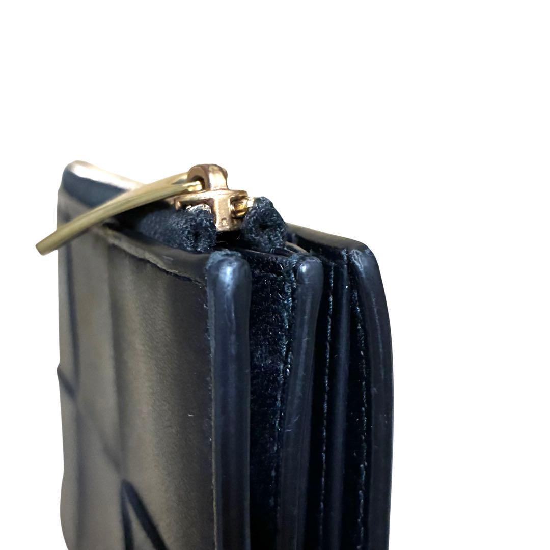 正規品　ボッテガヴェネタ　二つ折り財布　マキシイントレチャート　黒　レザー