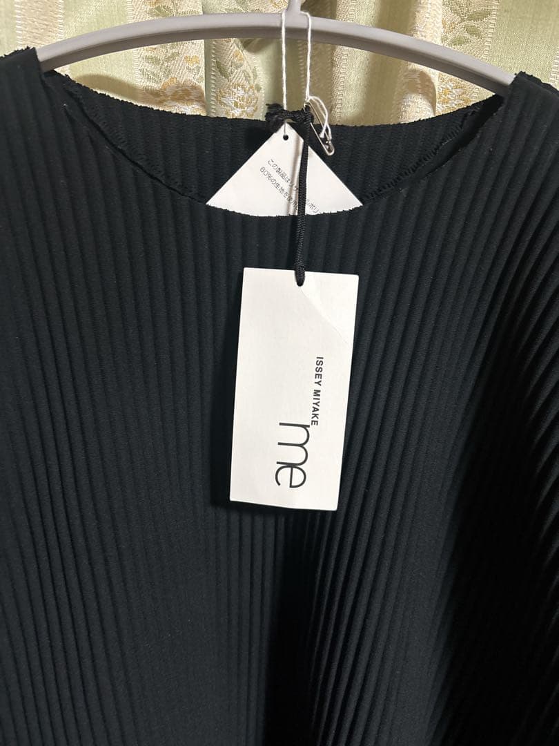 トップス me ISSEY MIYAKE FINE KNIT PLEATS BLACK