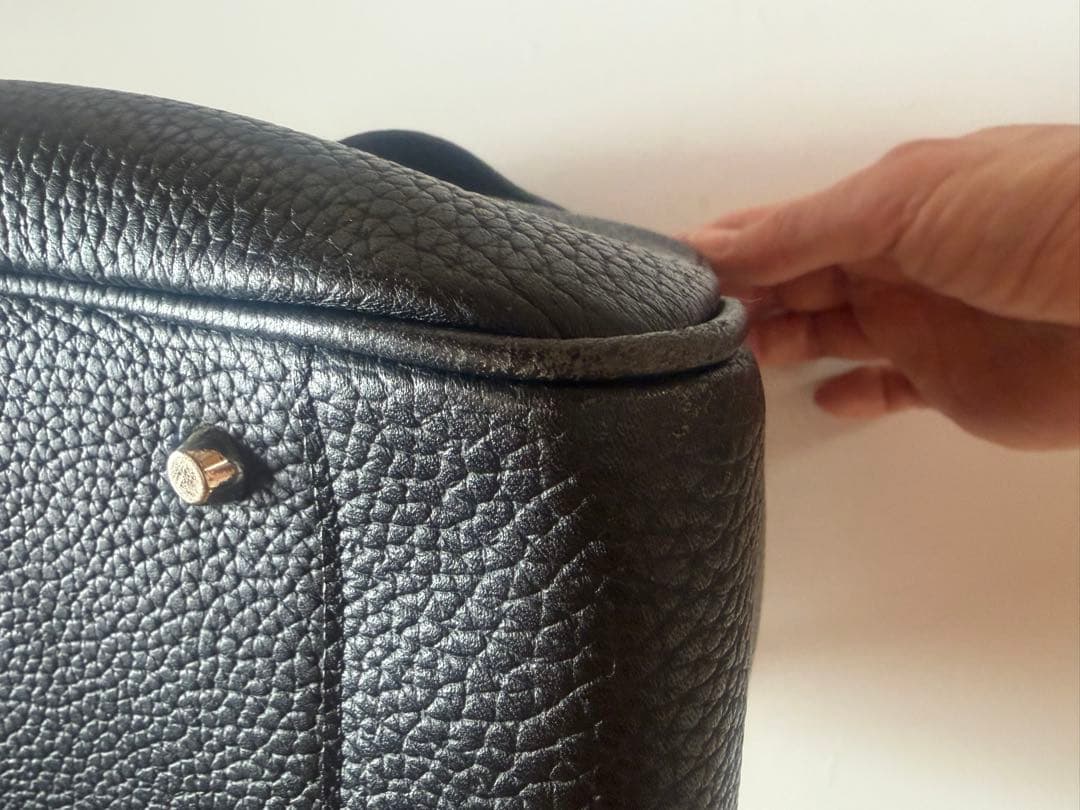 ブラックレザーショルダーバッグ 大きめサイズ ノーブランド