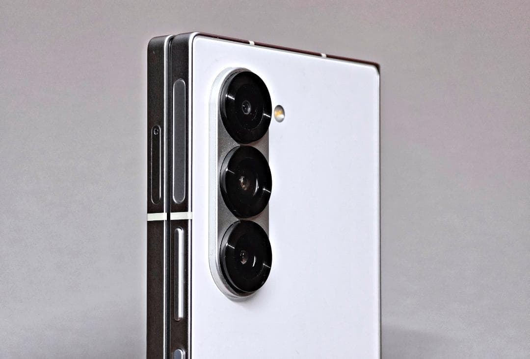 Samsung Galaxy Z Fold6 ホワイト 256GB