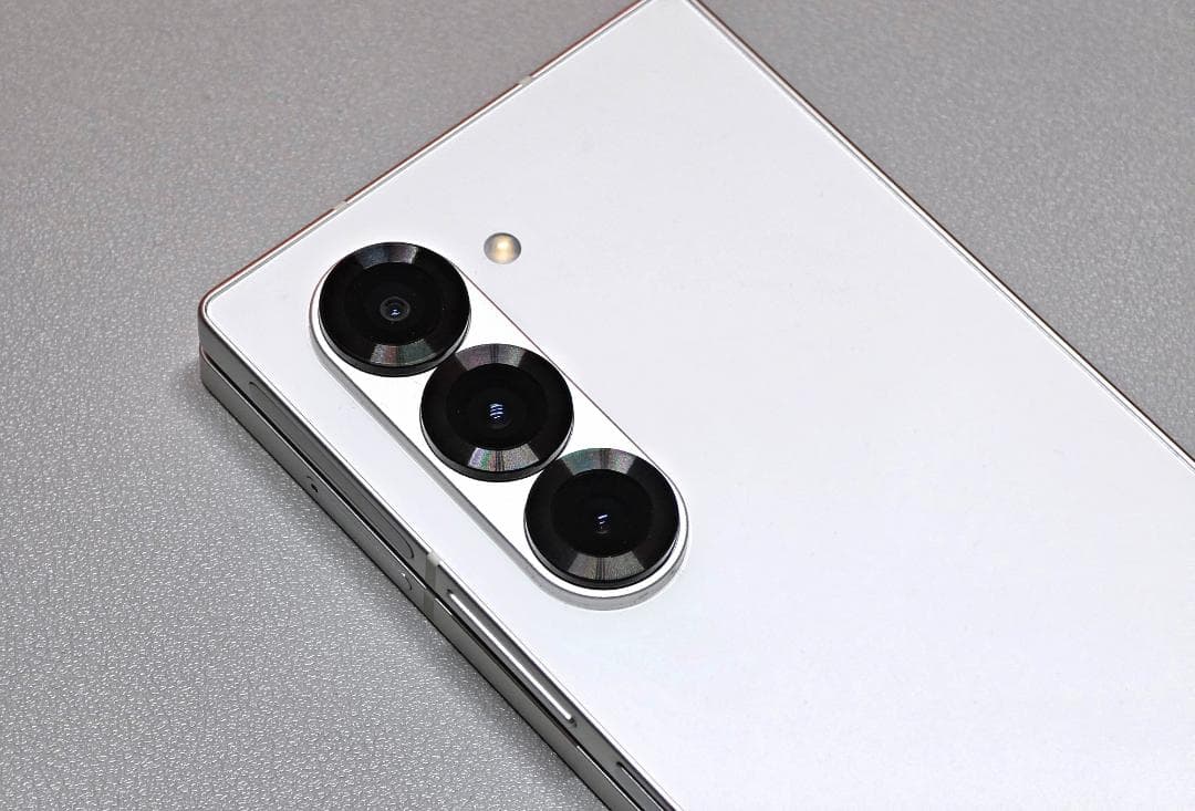 Samsung Galaxy Z Fold6 ホワイト 256GB