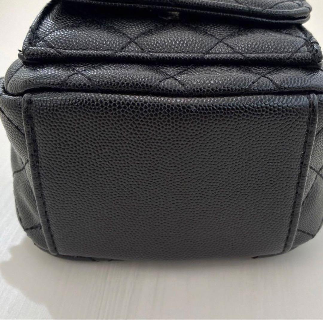 CHANEL ブラックレザー キルティングバッグ