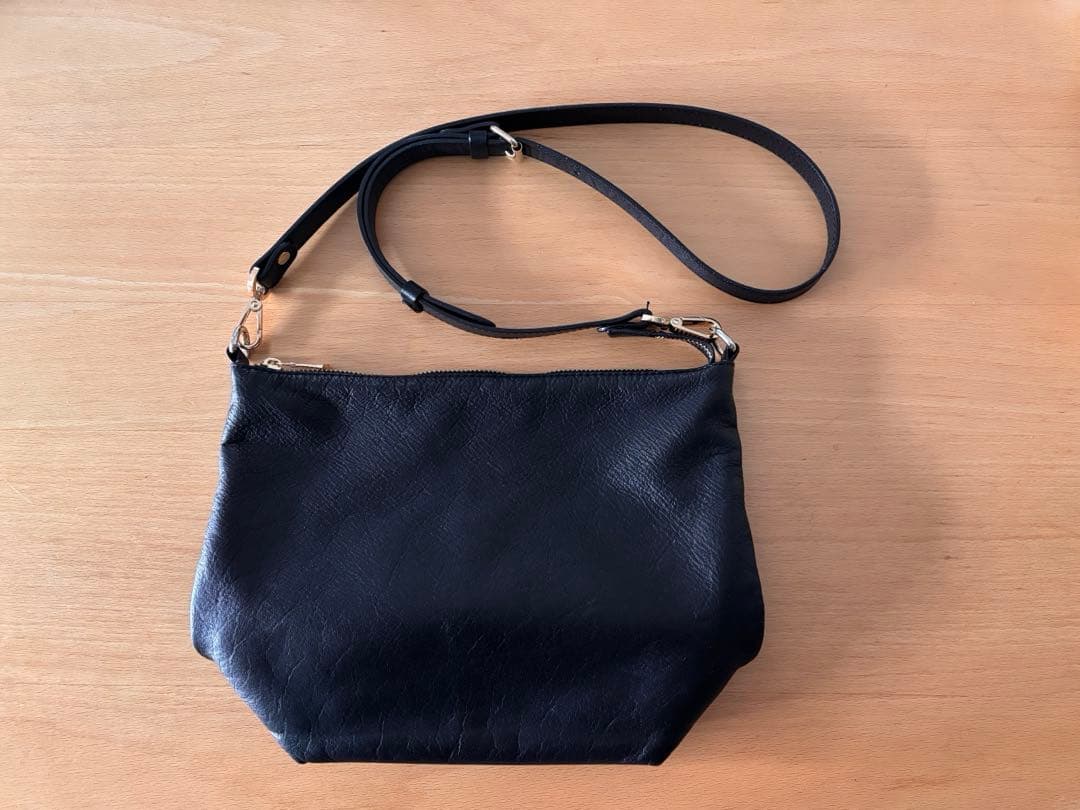 デイリーラシット　ソフトレザーシンプルショルダーバッグ