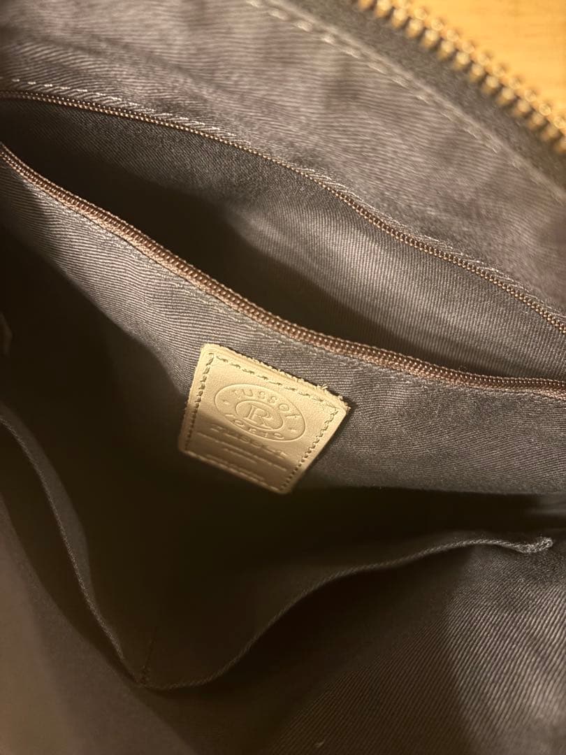 デイリーラシット　ソフトレザーシンプルショルダーバッグ