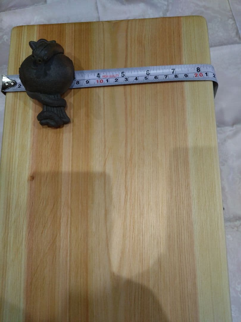 檜のベンチ（71）樹齢約70年、檜の原木の模様、年輪が綺麗に出ております