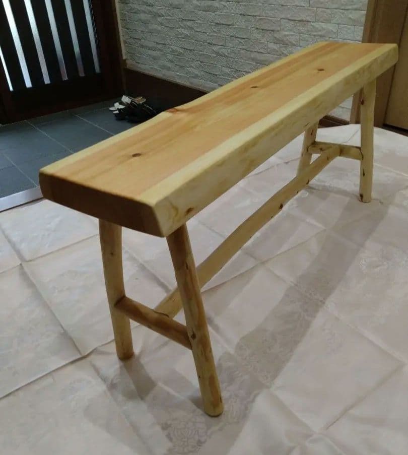 檜のベンチ（71）樹齢約70年、檜の原木の模様、年輪が綺麗に出ております