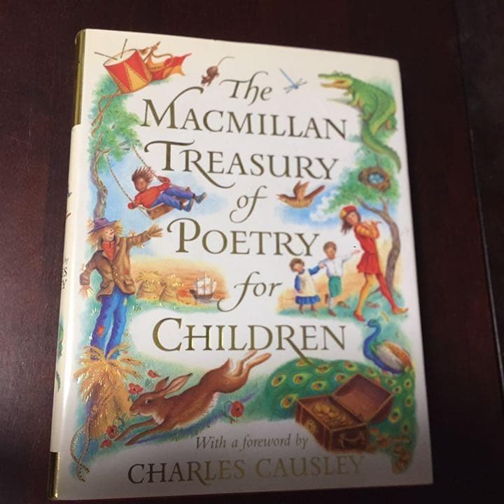 能登地震寄付　マクミラン児童詩集　英語