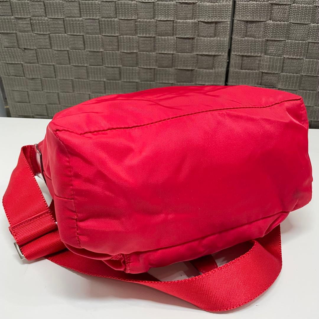 ふ*読様 PRADA レッド ナイロン　ショルダーバッグ