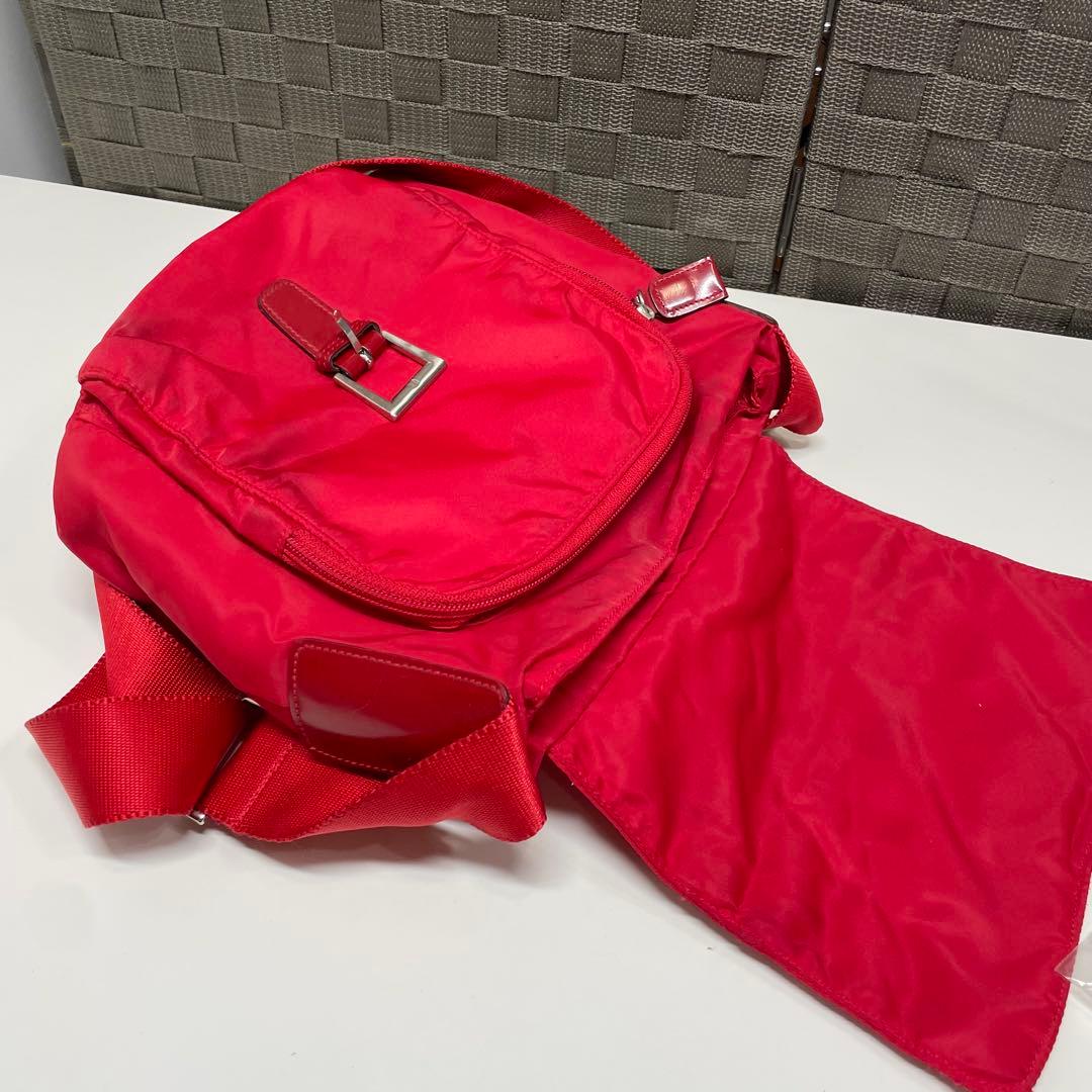 ふ*読様 PRADA レッド ナイロン　ショルダーバッグ