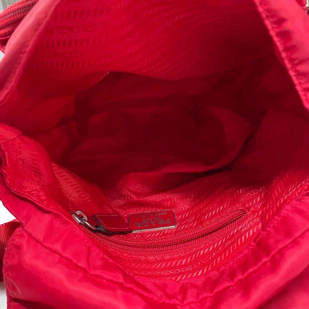 ふ*読様 PRADA レッド ナイロン　ショルダーバッグ