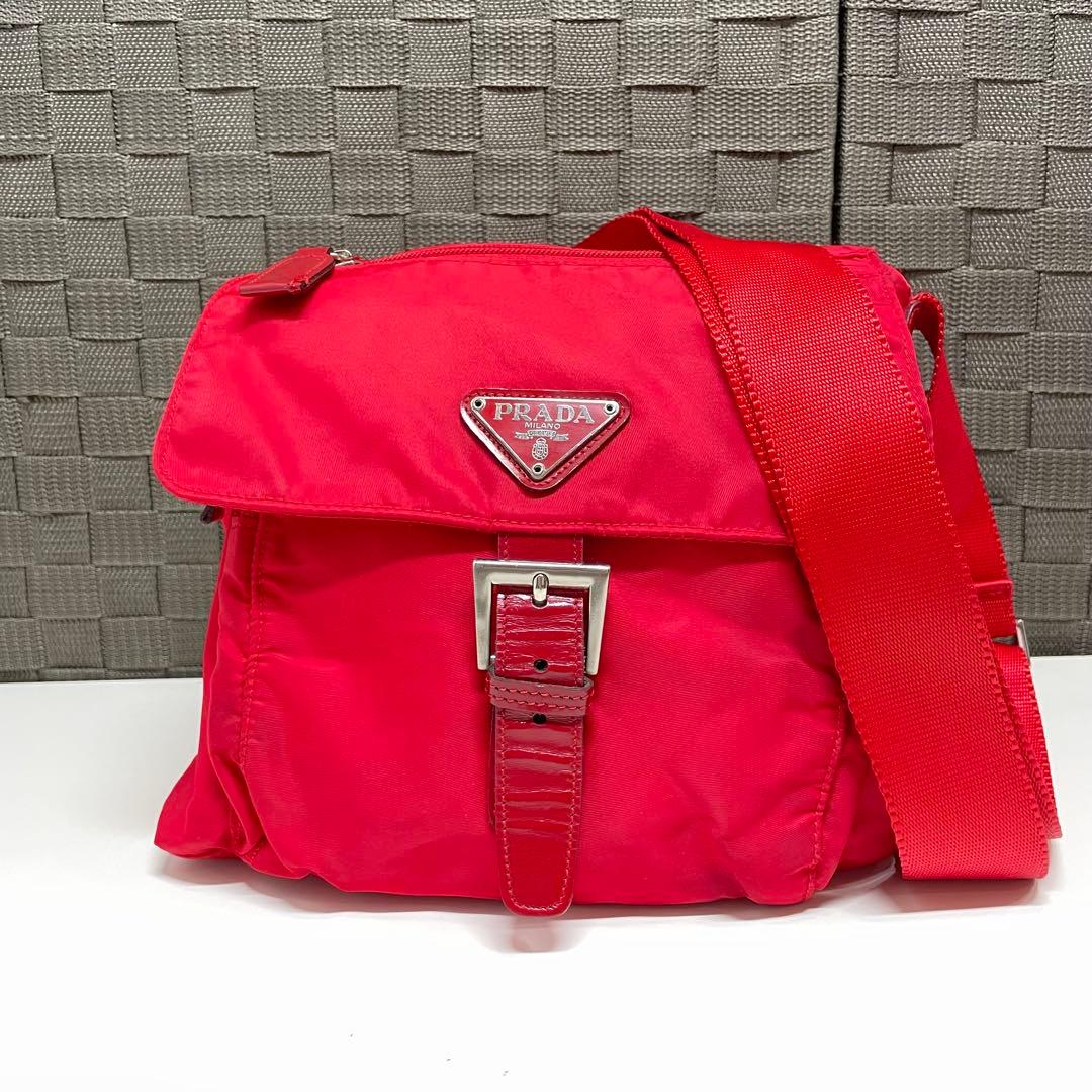 ふ*読様 PRADA レッド ナイロン　ショルダーバッグ