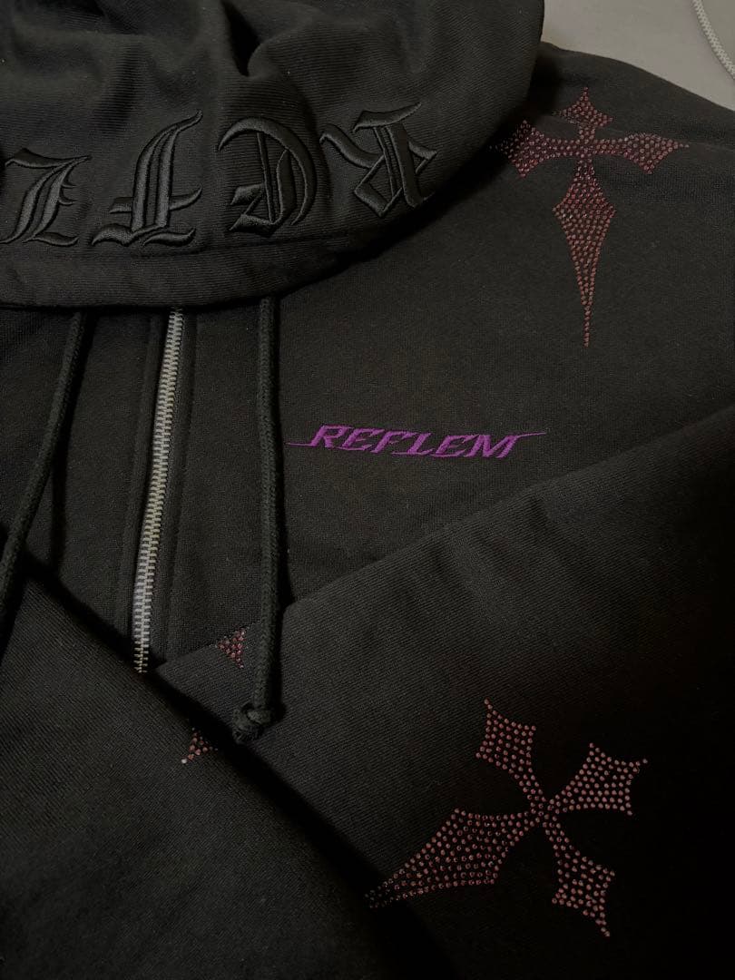 REFLEM クロス総柄 ラインストーン ジップパーカー 黒×ピンク
