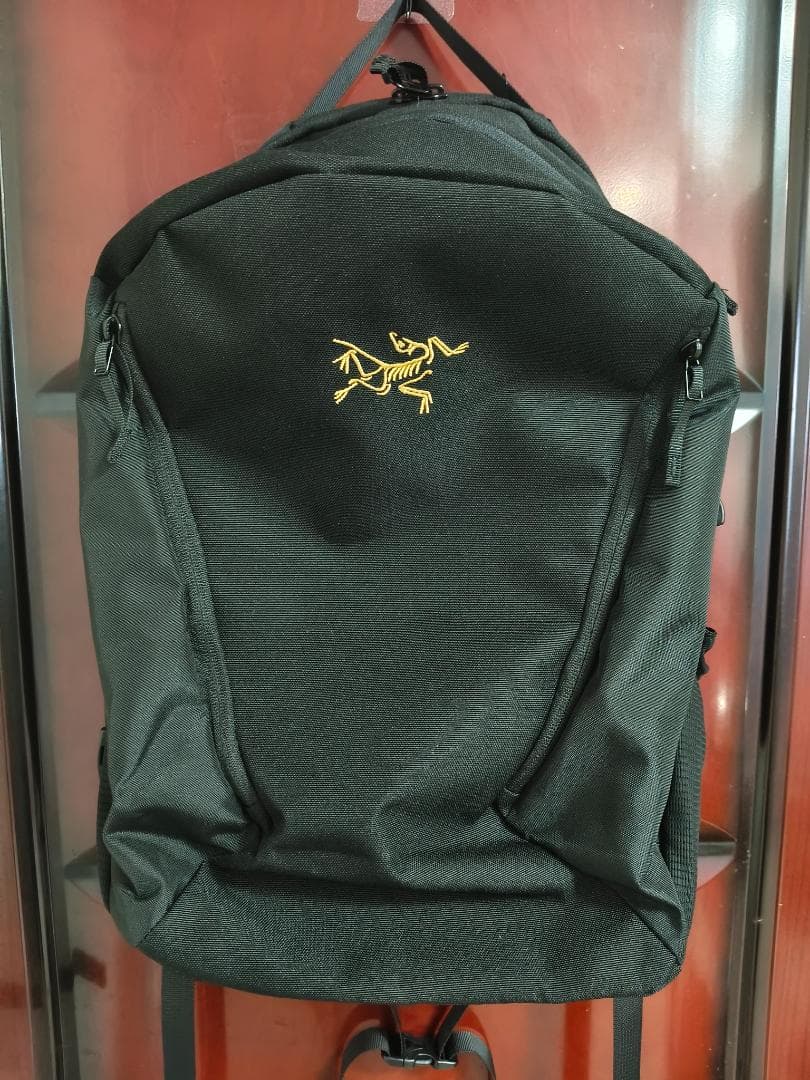 Arc'teryx ブラック バックパック 26L
