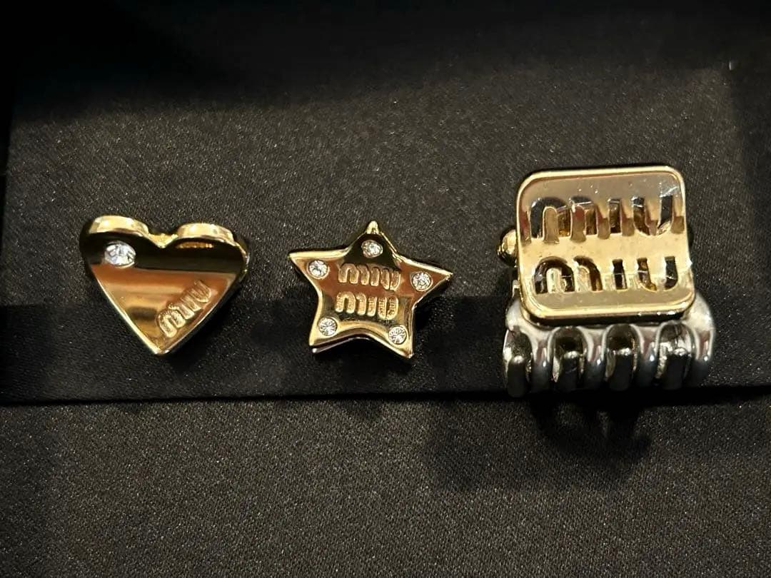 E*a様 miu miu ミニヘアクリップ