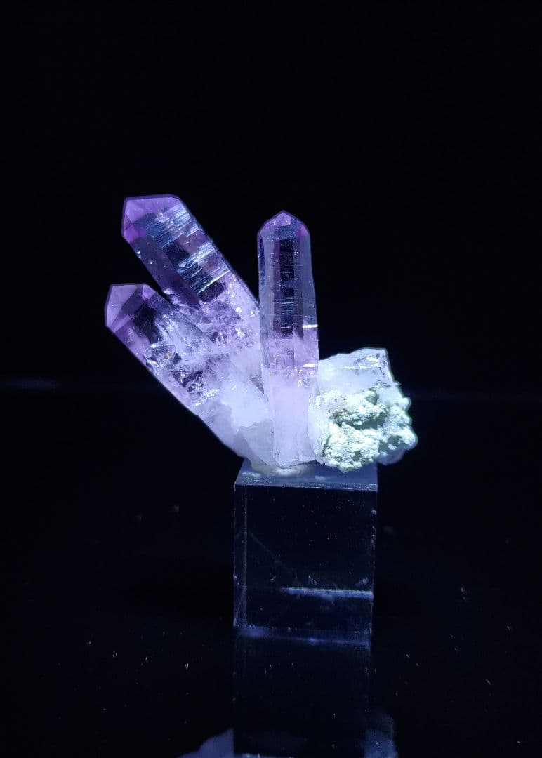 ベラクルスアメジスト 鉱石 鉱物 ミネラル 標本 原石 母岩付き ⑦