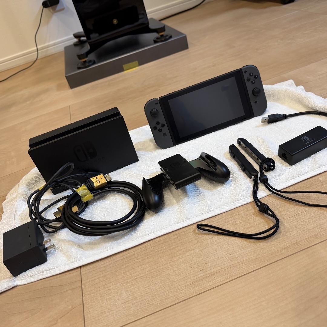 【美品】Nintendo Switch ニンテンドースイッチ 付属品充実！