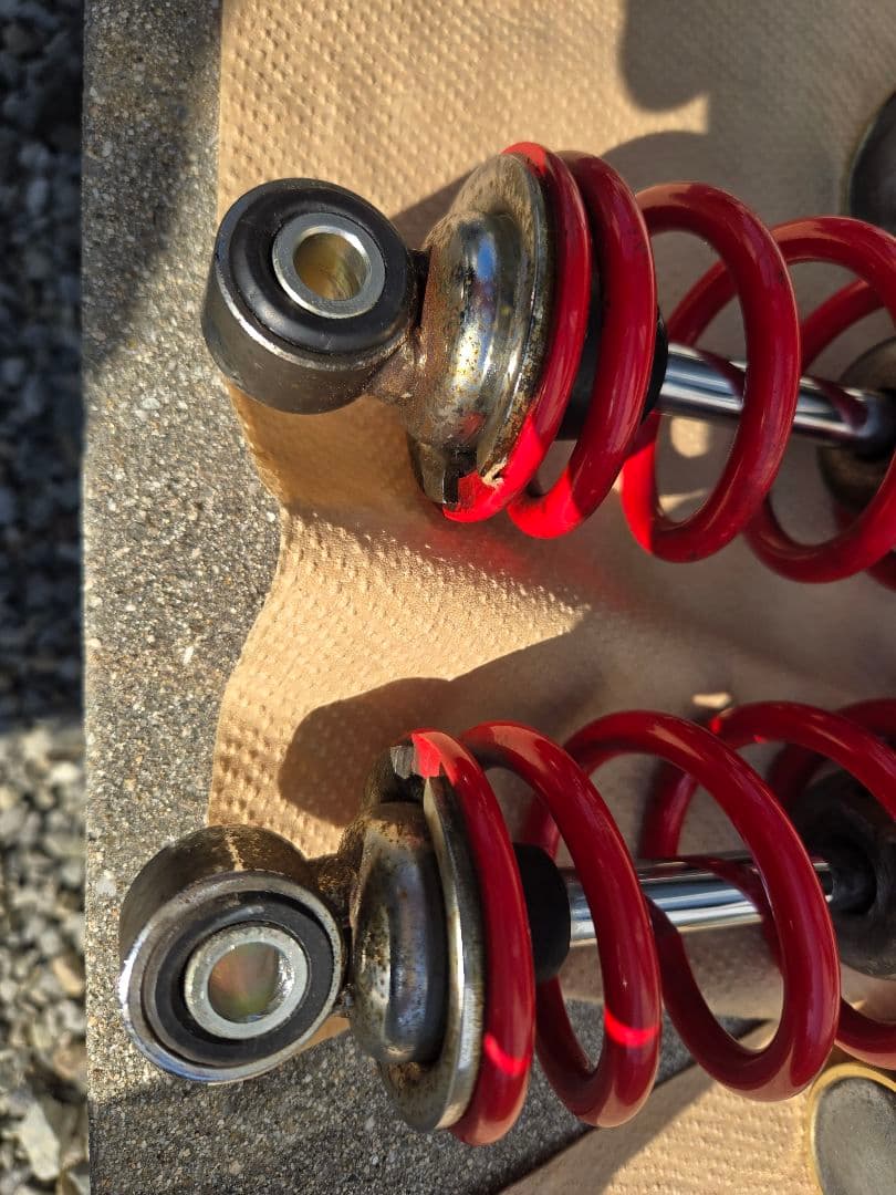 nc39純正リアサス(SHOWA)