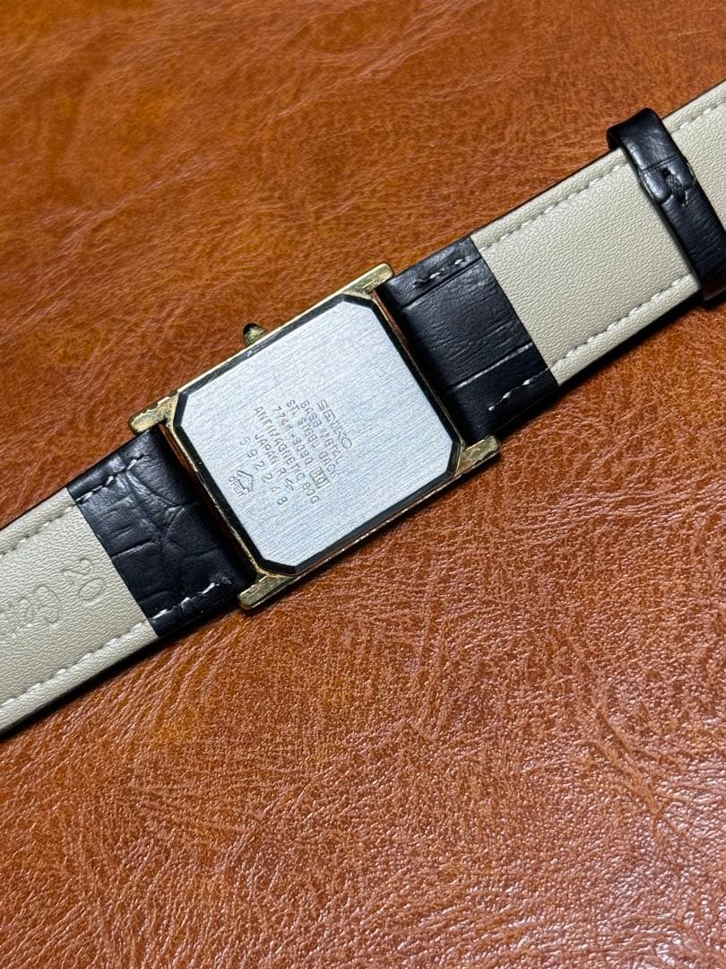 A86 希少 稼動品 SEIKO DOLCE スクエア型 80年代ヴィンテージ