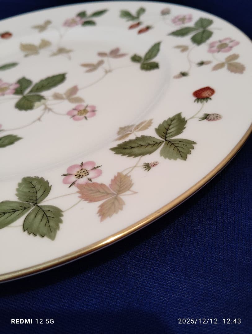 ウェッジウッド 　ワイルドストロベリー）27センチプレート5枚セット