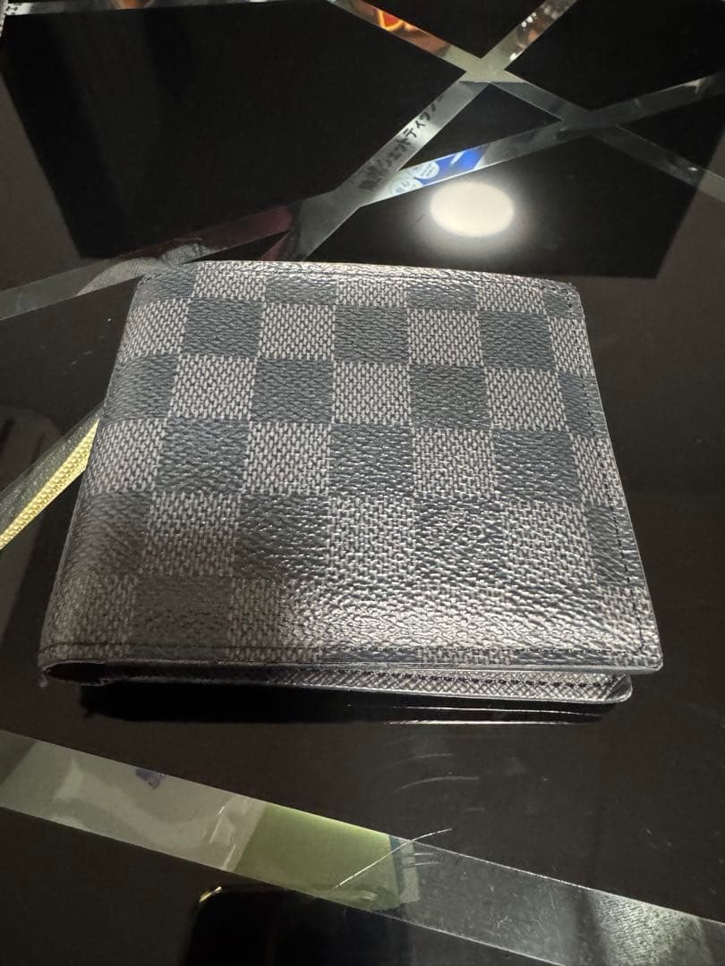 Louis Vuitton ダミエ・グラフィット 二つ折り財布
