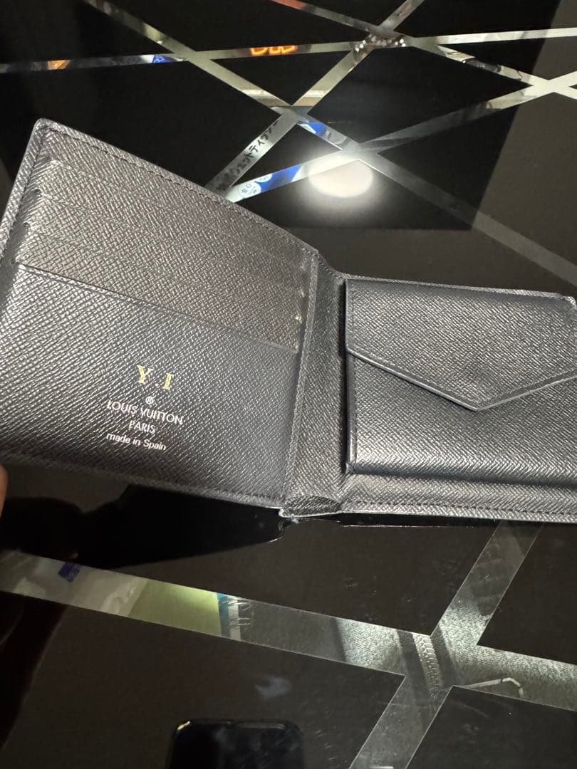 Louis Vuitton ダミエ・グラフィット 二つ折り財布