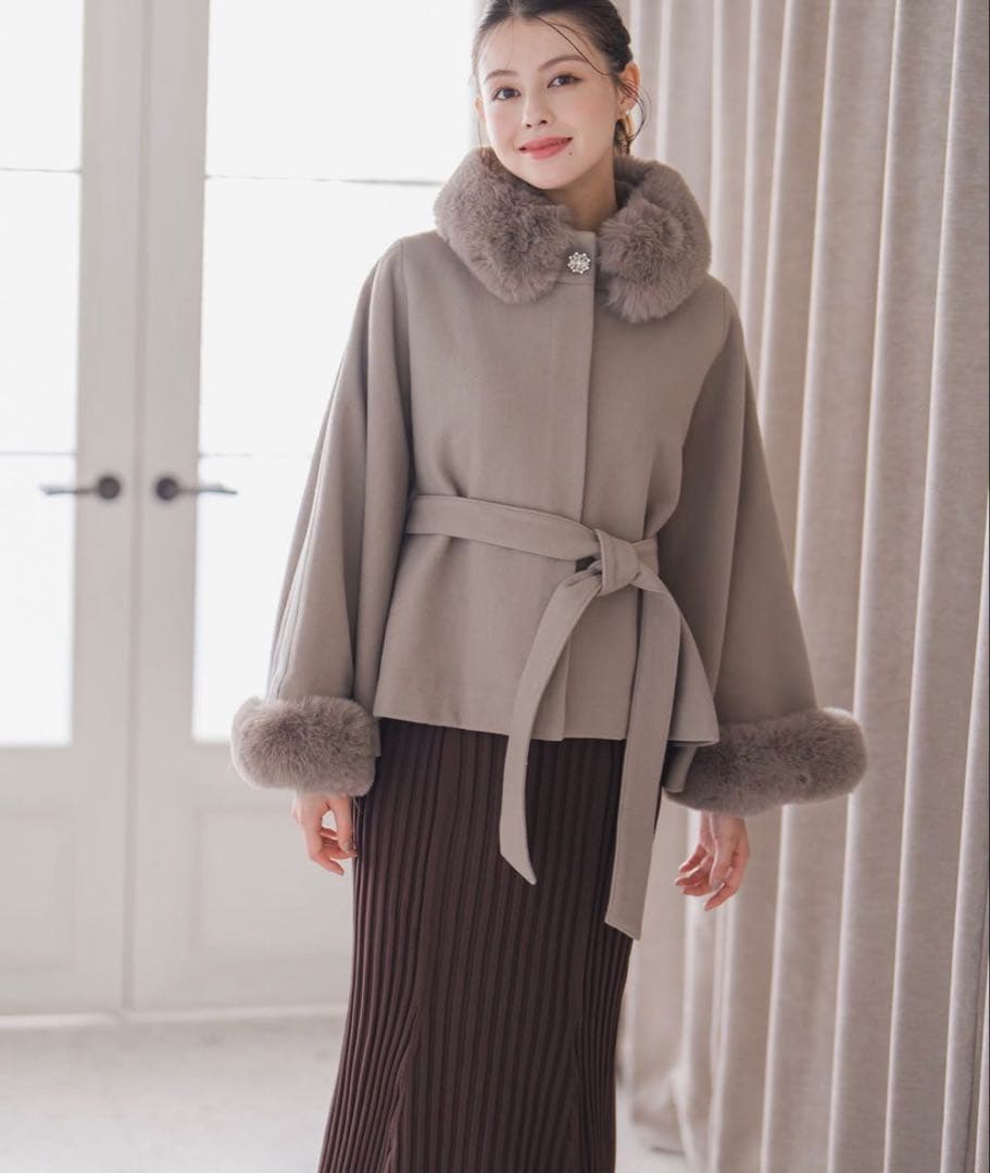 MISCH MASCH ブローチ付きポンチョコート