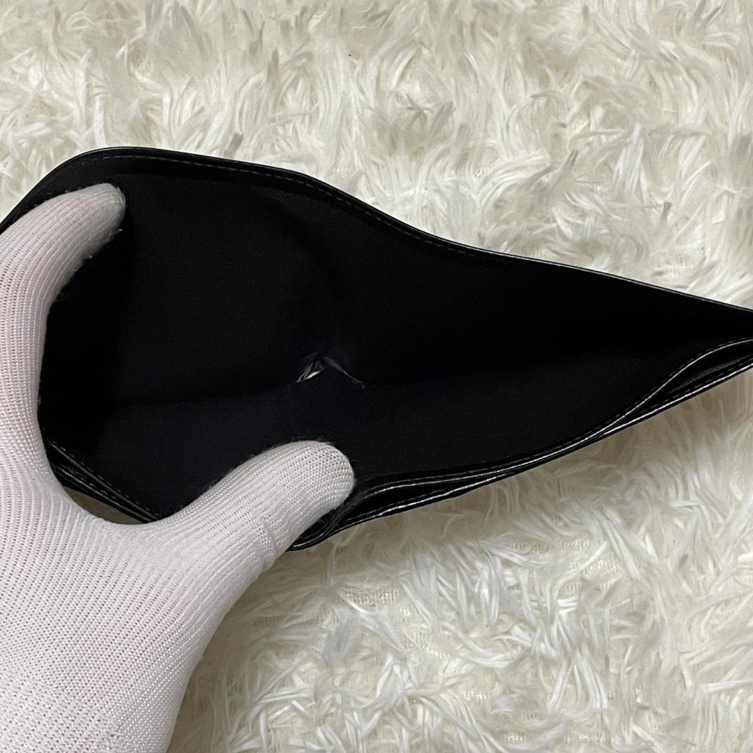 【未使用品】 グッチ　二つ折り 財布　シルバープレート　コンパクトウォレット　黒
